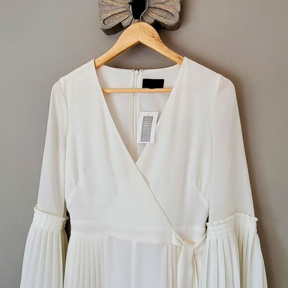 🆕️ INTERMIX Kingston Pleated Long Sleeve Jumpsuit in Ivory White - Picture 13 of 16